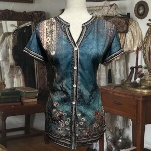 Vintage style button up blouse